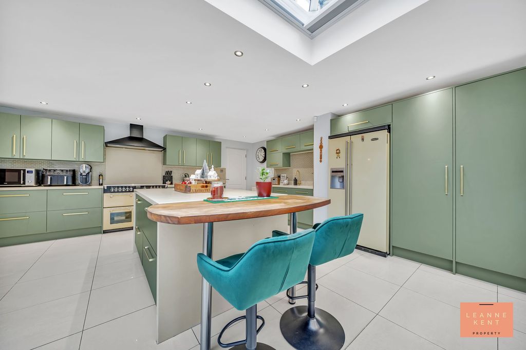 Additional image 15 of 5 bed detached house for saleRhyd Y Gwern Close, Rudry, Caerphilly CF83