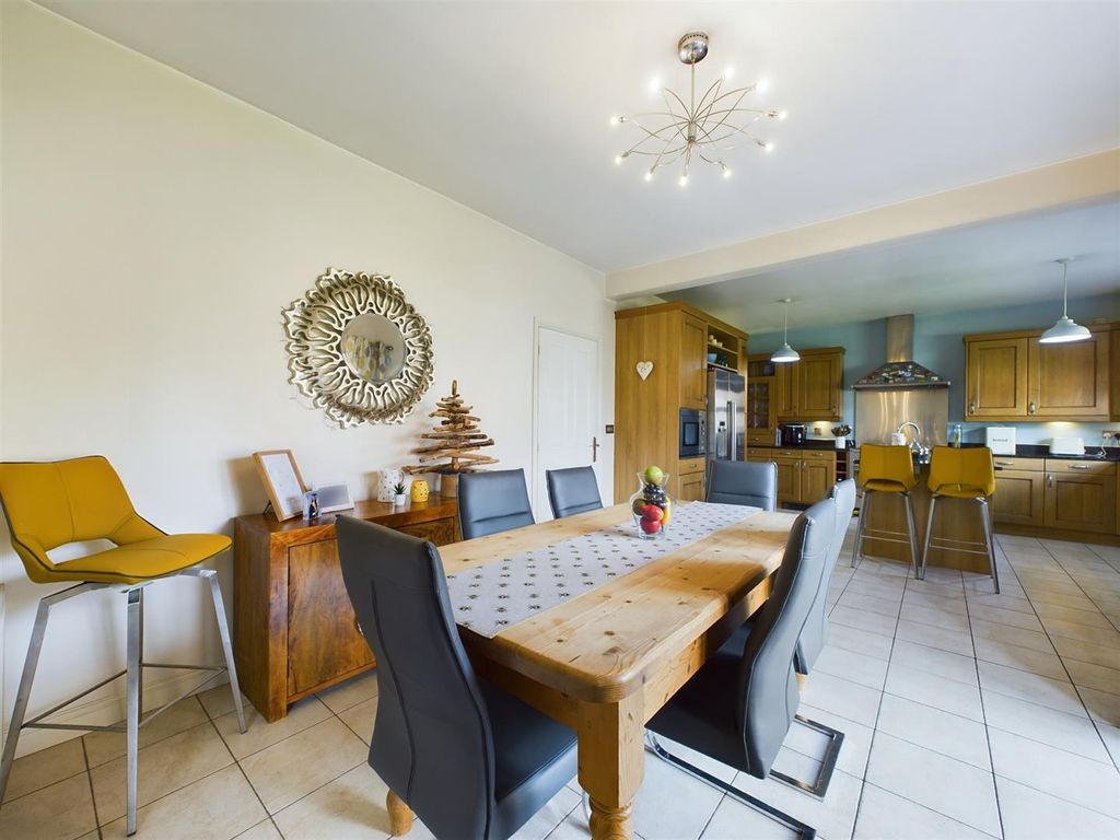 Additional image 7 of 5 bed detached house for saleSanderling Way, Porthcawl CF36