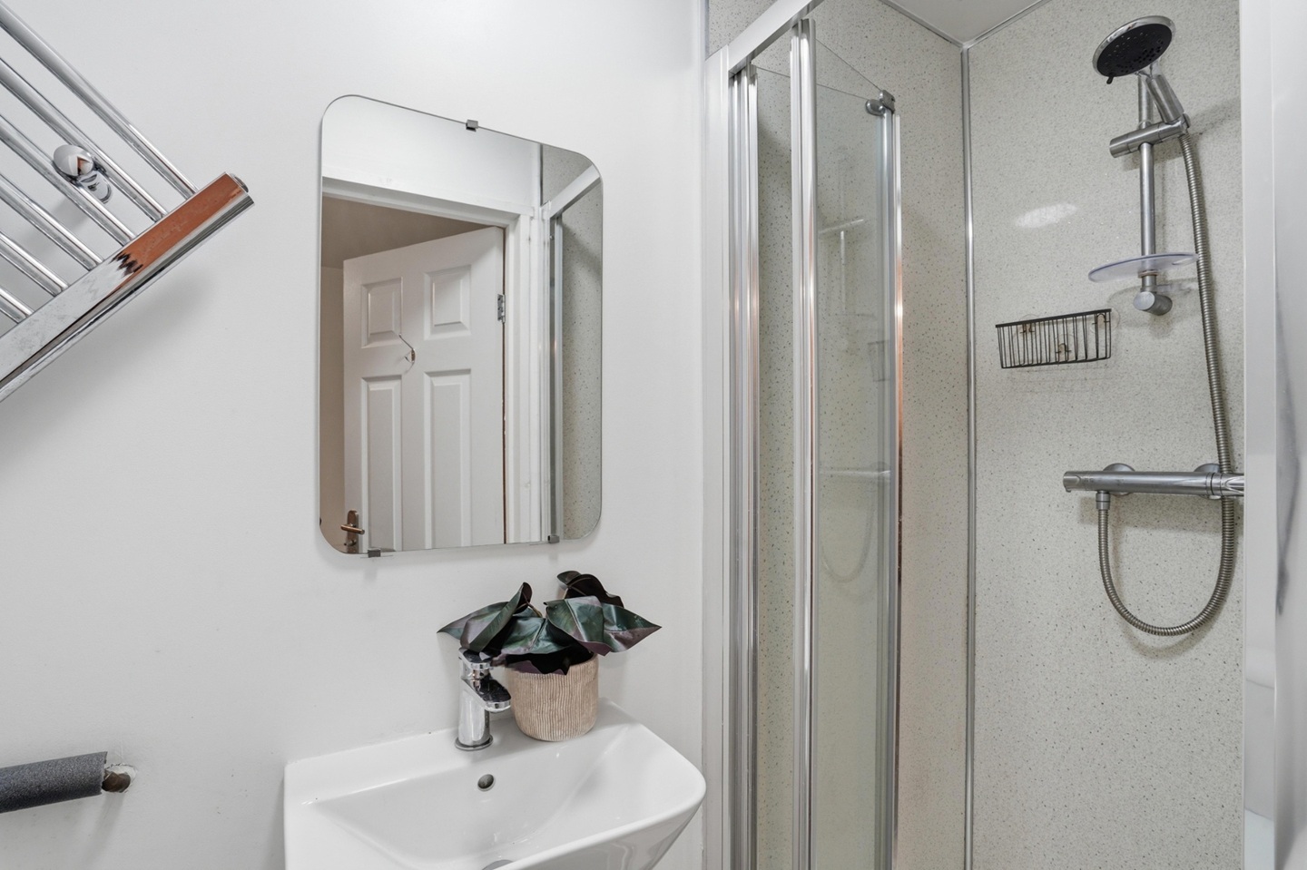 Additional image 3 of Room in a Shared House, Willow Avenue, B17, N1 7GU