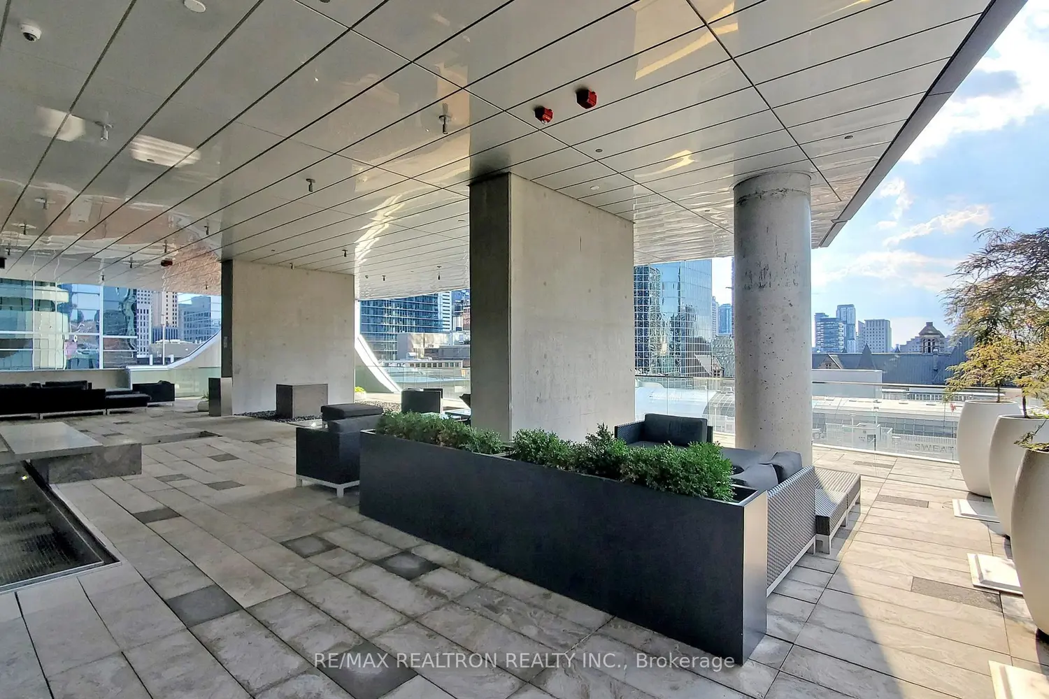 Additional image 20 of 197 Yonge Street 1505