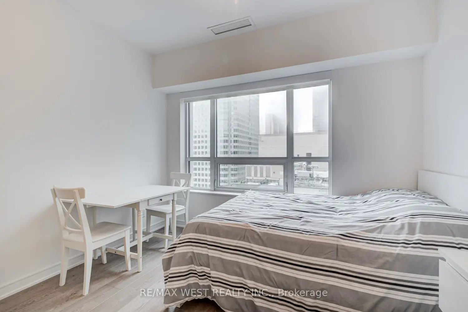 Additional image 9 of 88 Scott Street 1502, Toronto