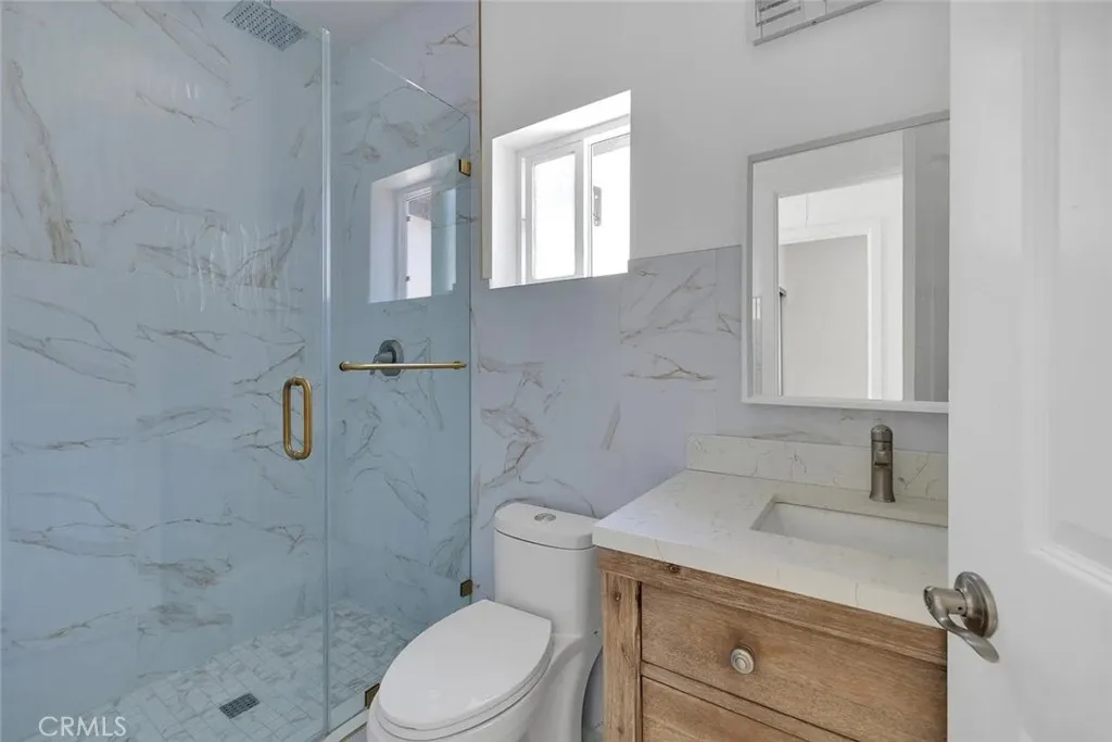 Additional image 13 of 634 E Valencia Avenue, Burbank, CA 91501