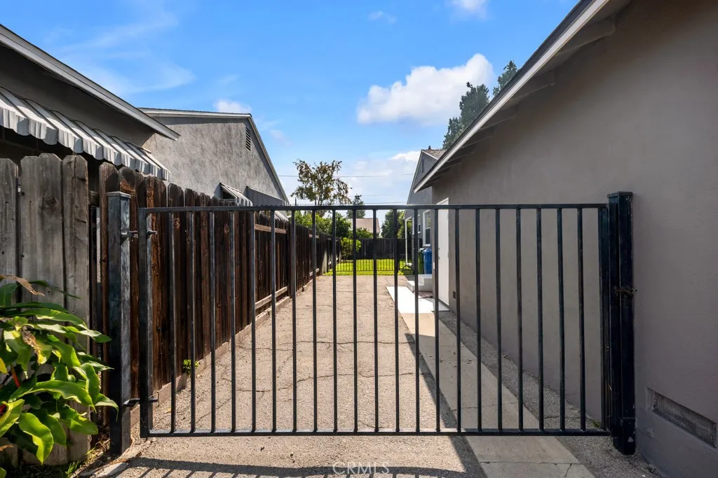 Additional image 54 of 18350 Lorne St, Reseda, CA 91335