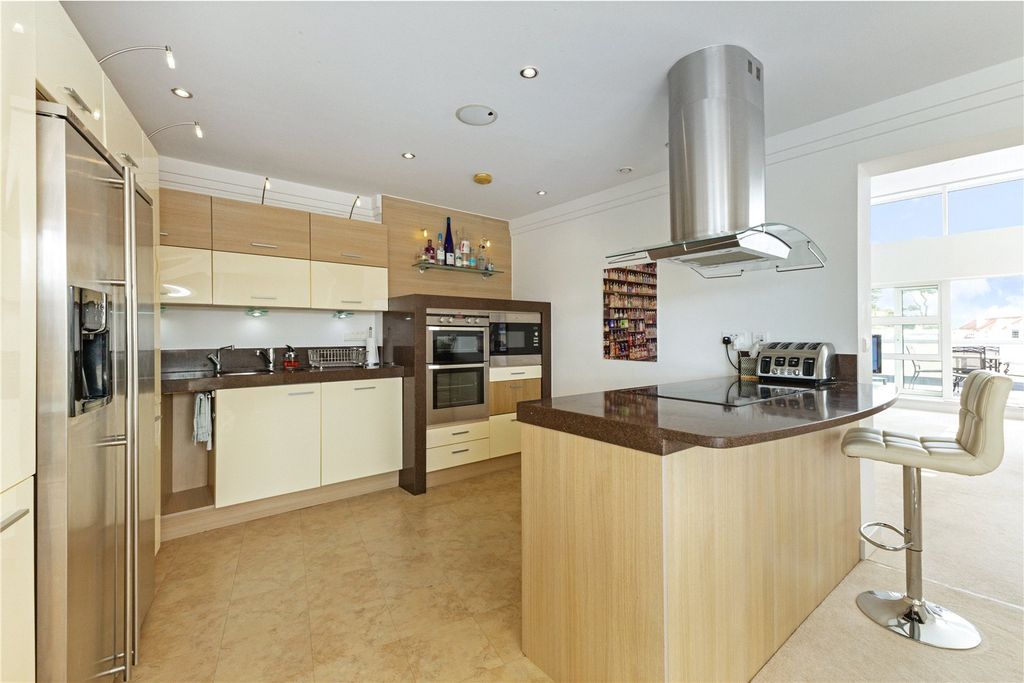 Additional image 7 of 2 bed flat for saleShore Road, Poole, Dorset BH13
