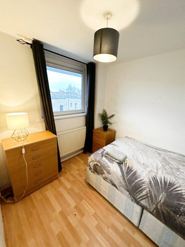 Additional image 2 of Room in a Shared Flat, Hanbury Street, E1, N1 7GU