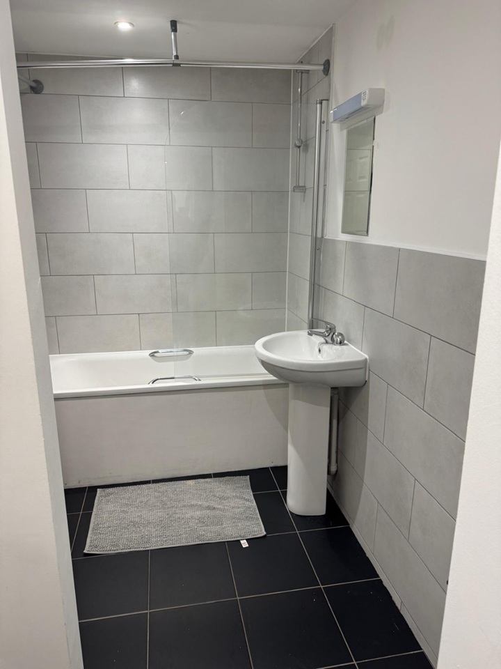 Additional image 12 of Room in a Shared Flat, Old Kent Road, SE15, N1 7GU