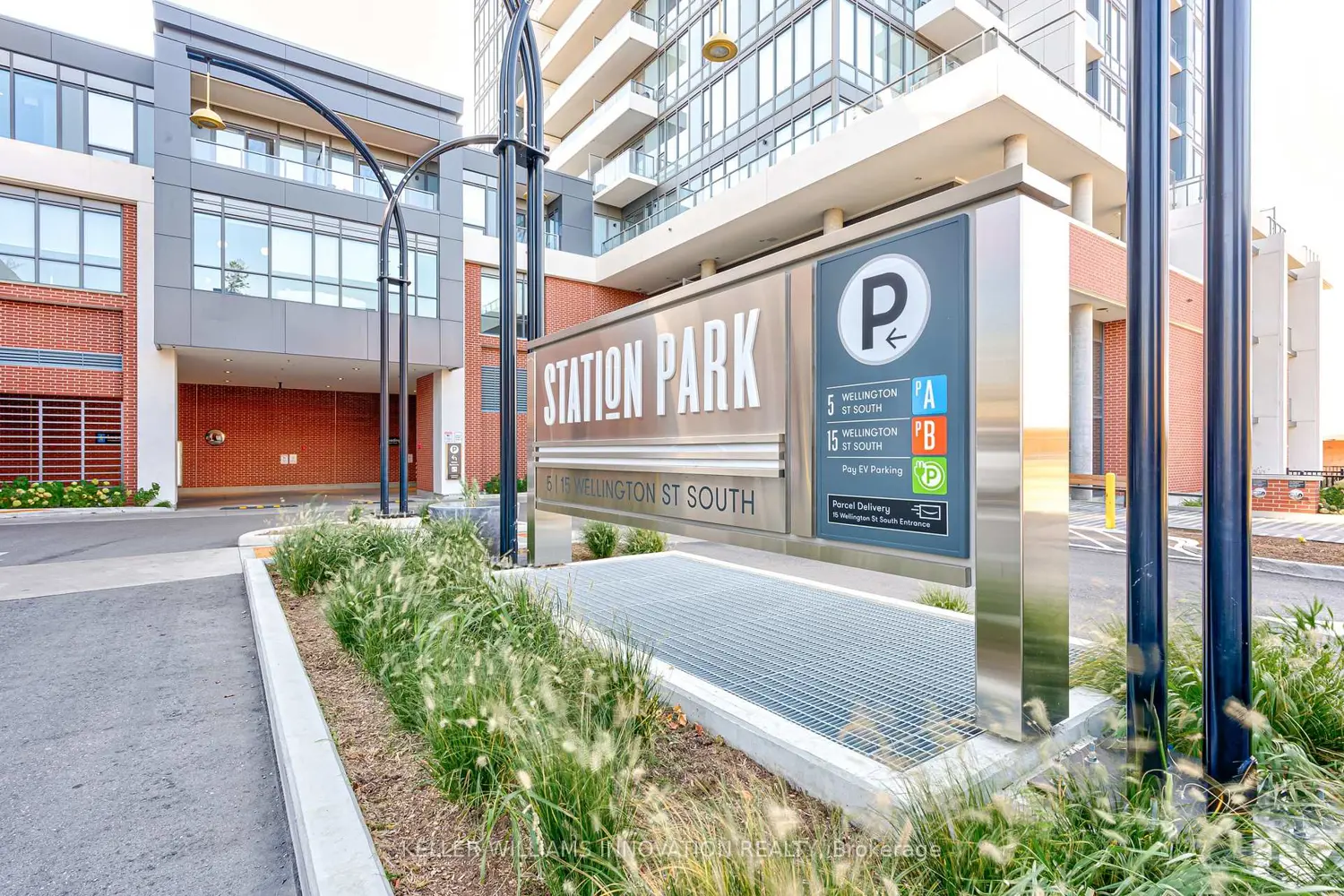 Additional image 2 of 15 Wellington Street 303