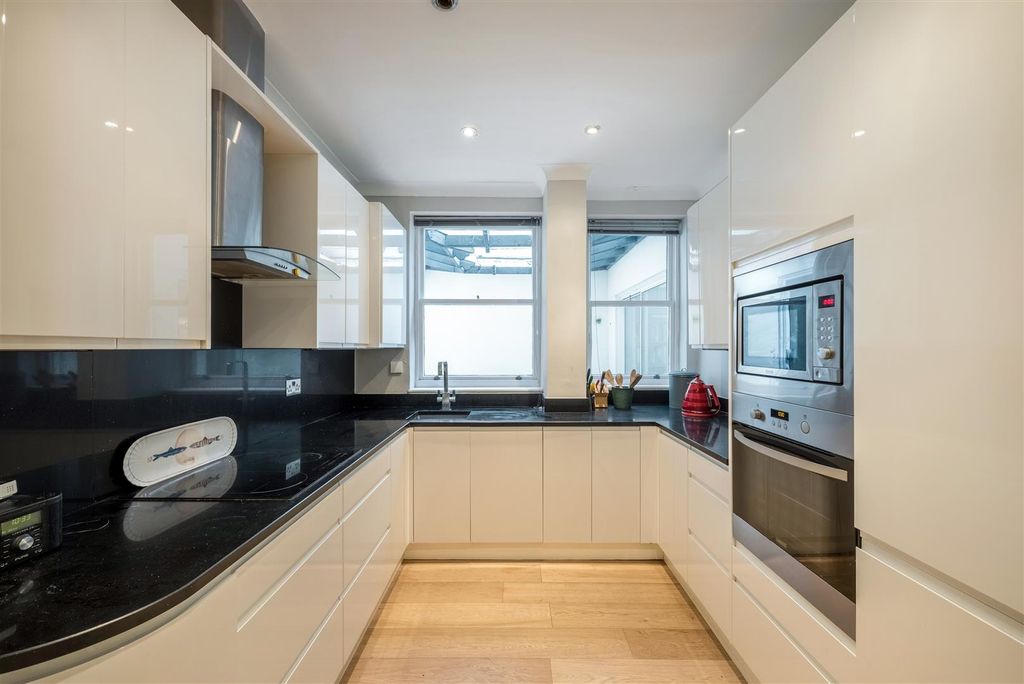 Additional image 3 of 4 bed flat for salePalmeira Square, Hove BN3