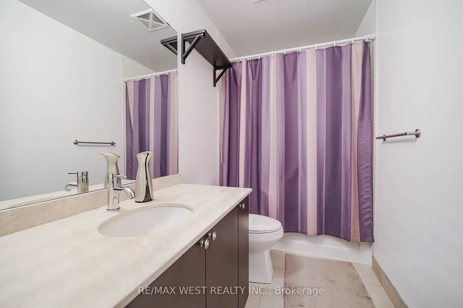 Additional image 9 of 35 Fontenay Court 409