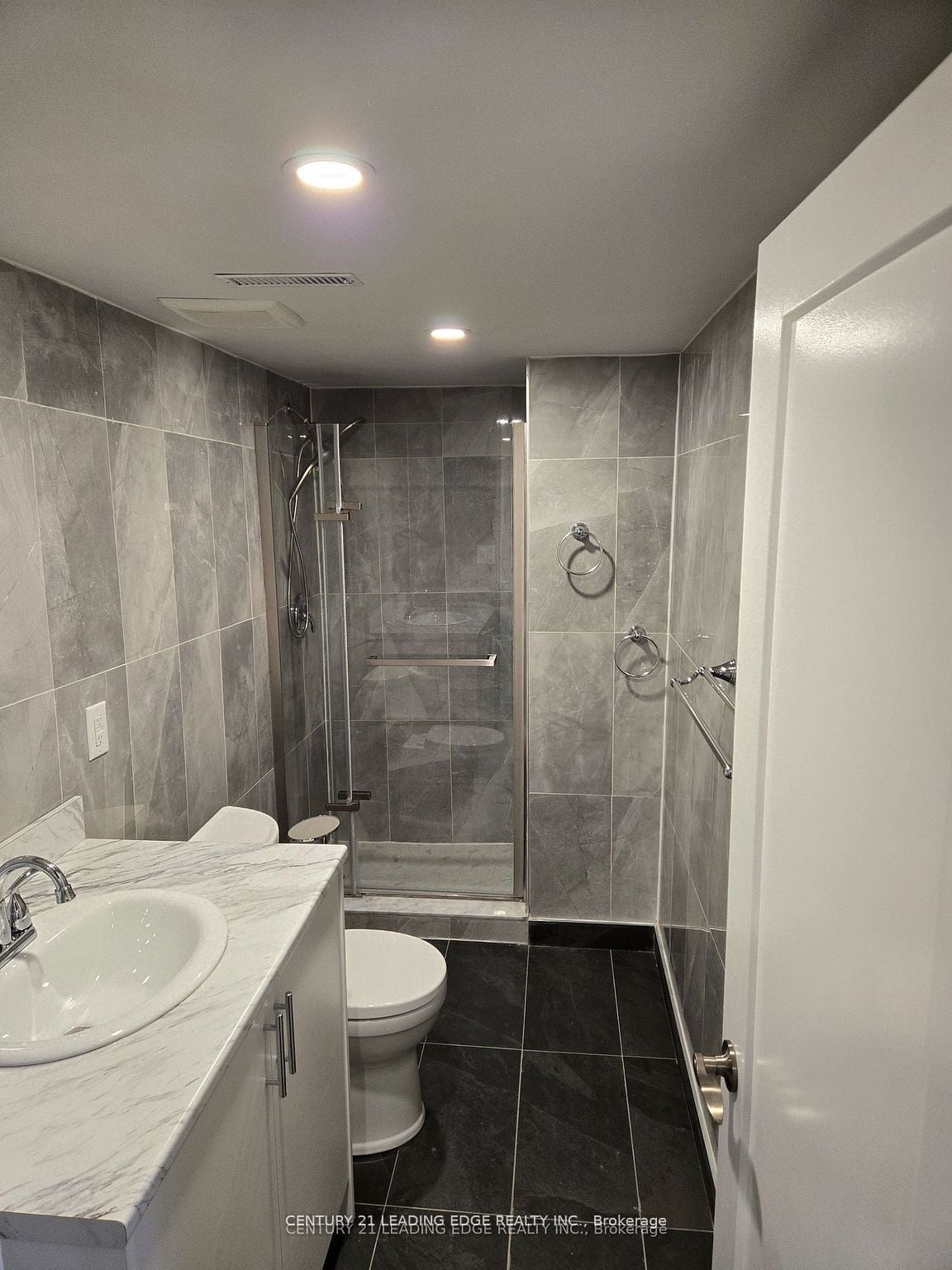 Additional image 3 of 10 Lambton Avenue, Toronto, ON, M6N 2S1