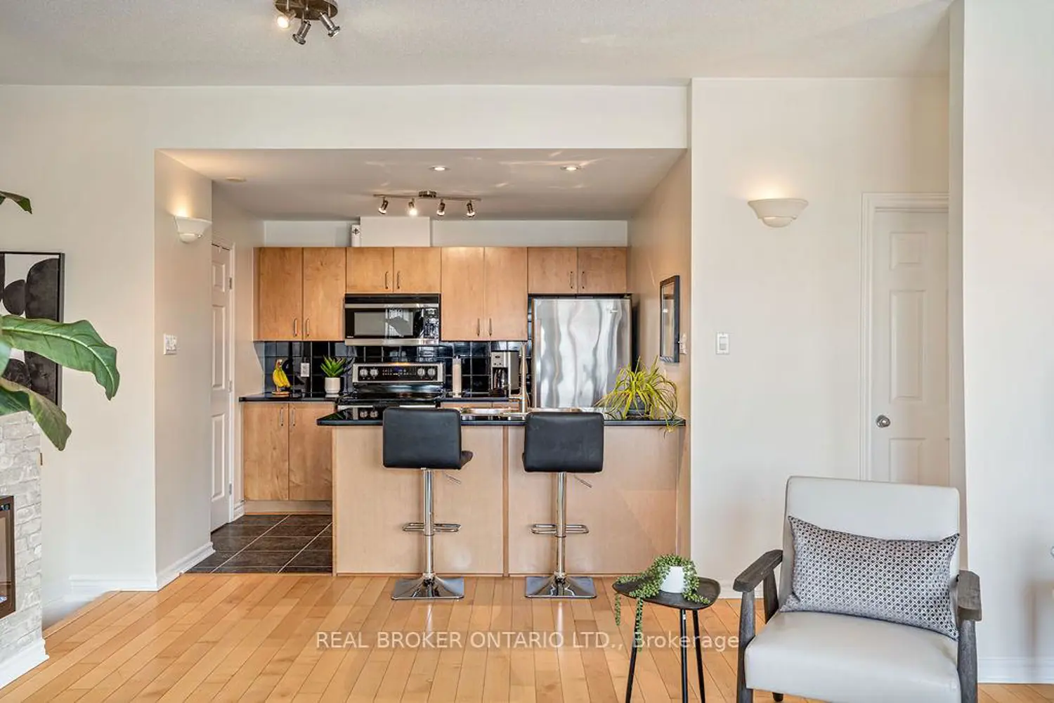 Additional image 8 of 165 Waterbridge Drive 10