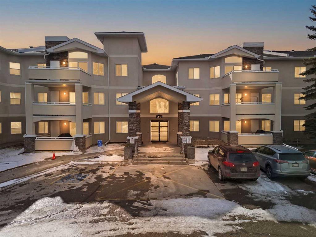 203-26 Country Hills View NW, Calgary, AB, T3K 5A4