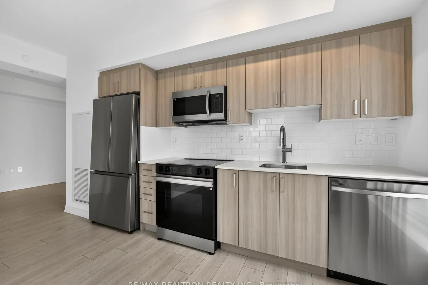 Additional image 10 of 556 Marlee Avenue 407