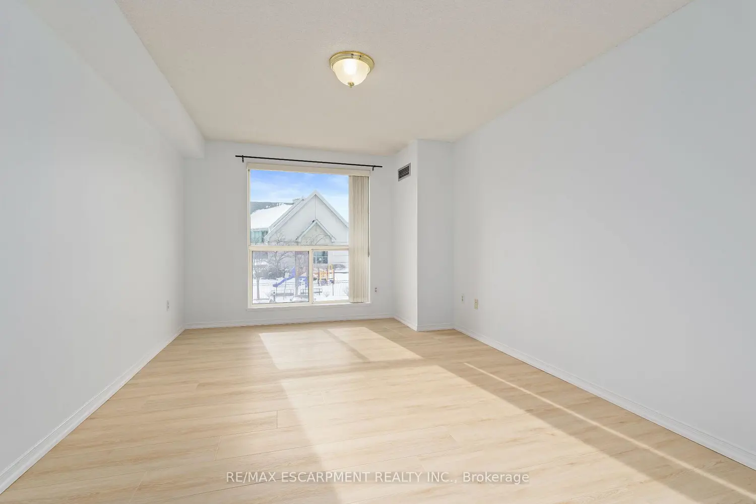 Additional image 10 of 2155 Burnhamthorpe Road 209