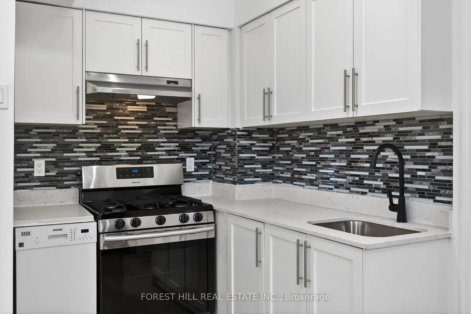 7 Ellsworth Avenue photo 2