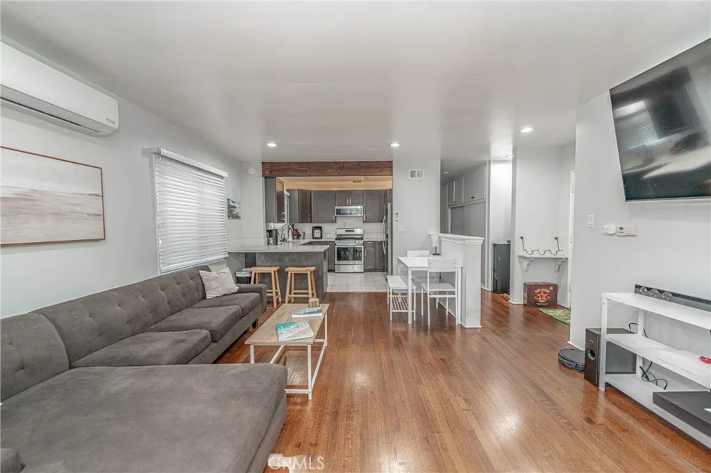 Additional image 46 of 325 Cedar Ave, Long Beach, CA 90802