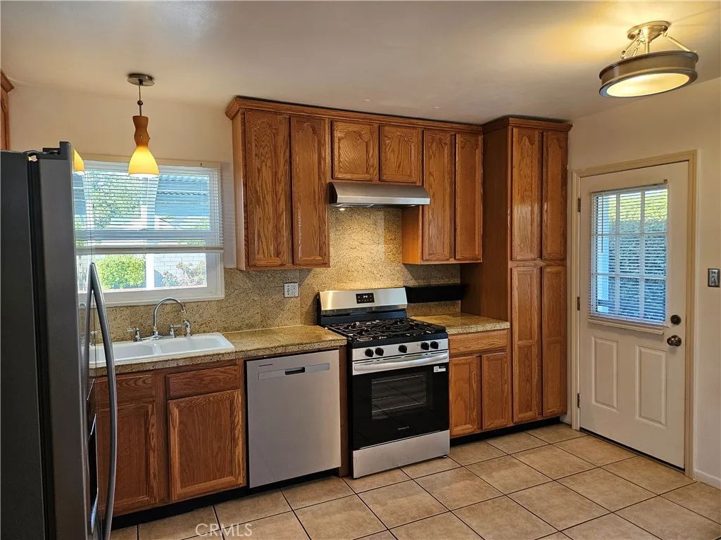 Additional image 47 of 18237 Valley Vista Boulevard, Tarzana, CA 91356