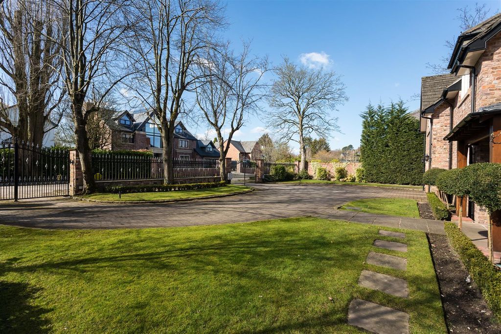 Additional image 32 of 5 bed detached house for saleTheobald Road, Bowdon WA14