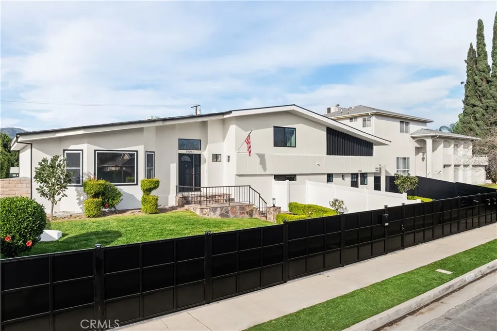 Additional image 3 of 19951 Lassen Street, Chatsworth, CA 91311