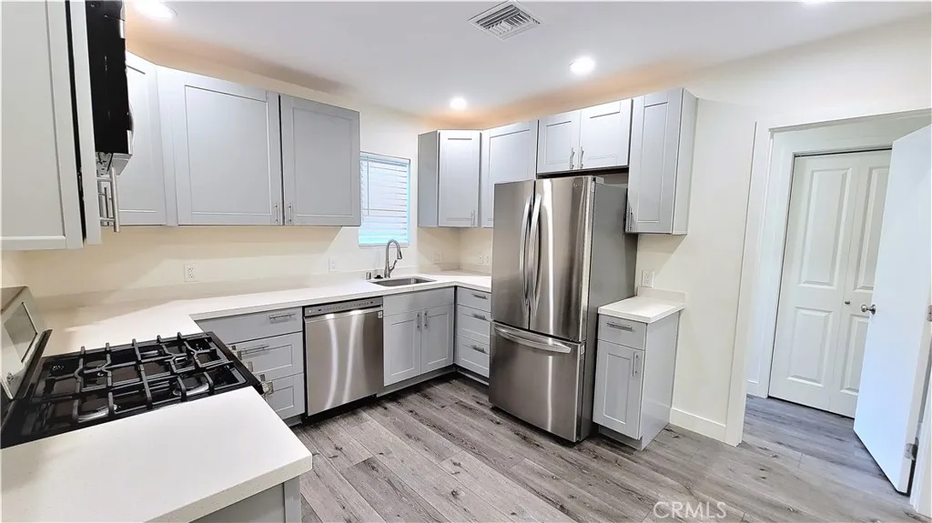 Additional image 12 of 6452 Balboa Boulevard, Lake Balboa, CA 91406