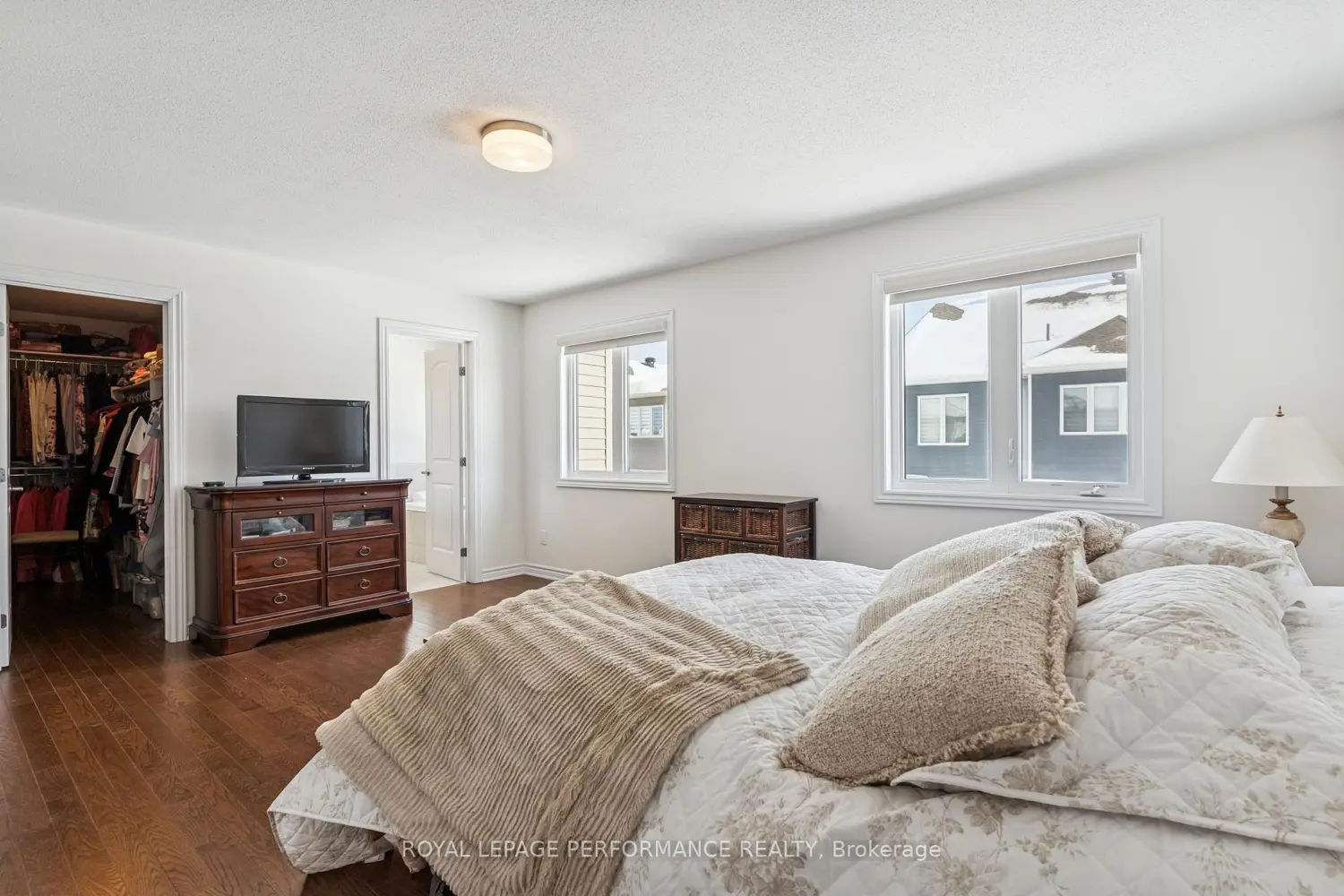 Additional image 12 of 845 Snap Hook Crescent