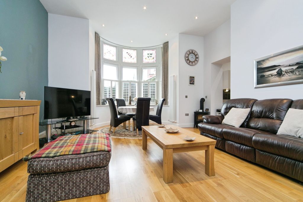 Additional image 6 of 2 bed flat for saleChurch Walks, Llandudno, Conwy LL30