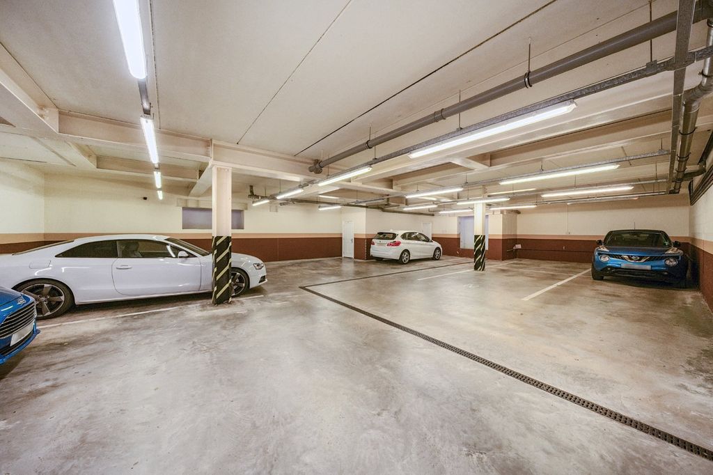 Additional image 18 of 2 bed flat for saleWarwick Road, Solihull, West Midlands B91