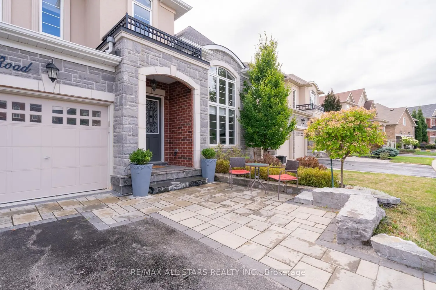 61 Manor Forest Road photo 3
