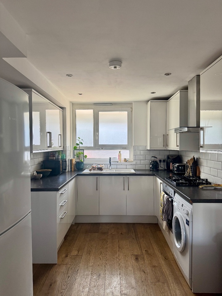 Additional image 3 of 2 Bed Maisonette, Pelter Street, E2, N1 7GU