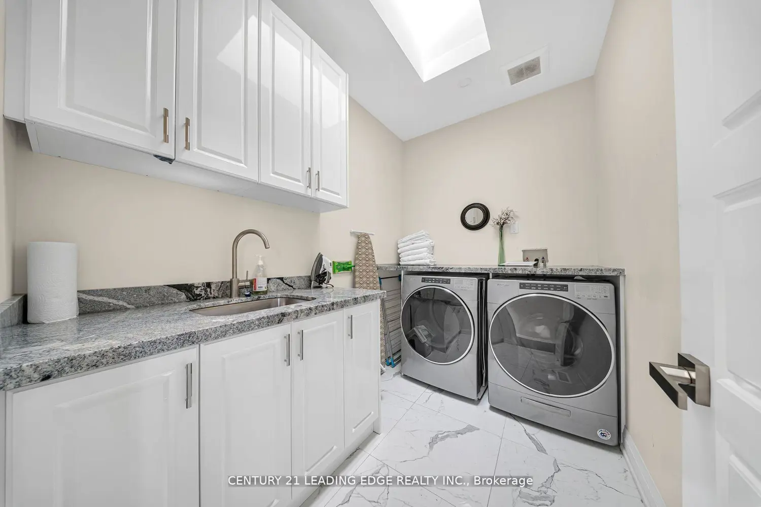 Additional image 15 of 736 Hillview Crescent