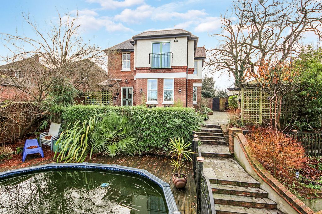 Additional image 22 of 6 bed property for saleThorold Road, Bitterne Park SO18