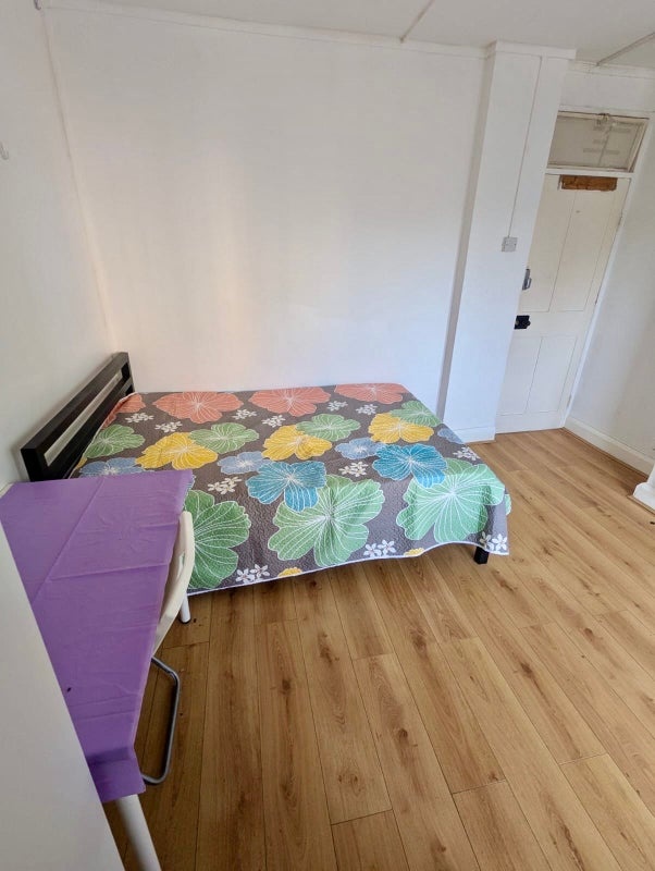 Additional image 2 of Room in a Shared House, Hadleigh Cl, E1, N1 7GU