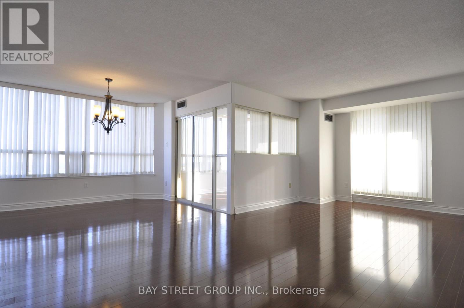 Additional image 2 of 400 Webb Drive, Mississauga, ON, L5B3Z7