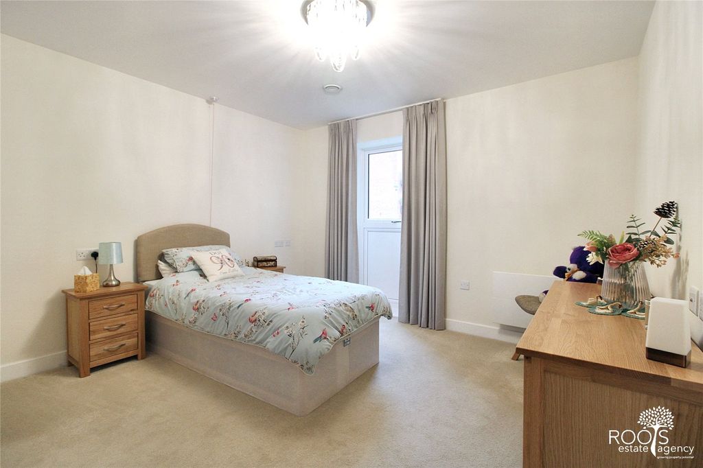 Additional image 5 of 1 bed flat for saleThatcham, Berkshire RG19