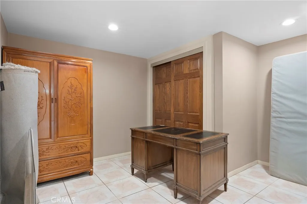 Additional image 86 of 809 Highland Drive, La Canada Flintridge, CA 91011