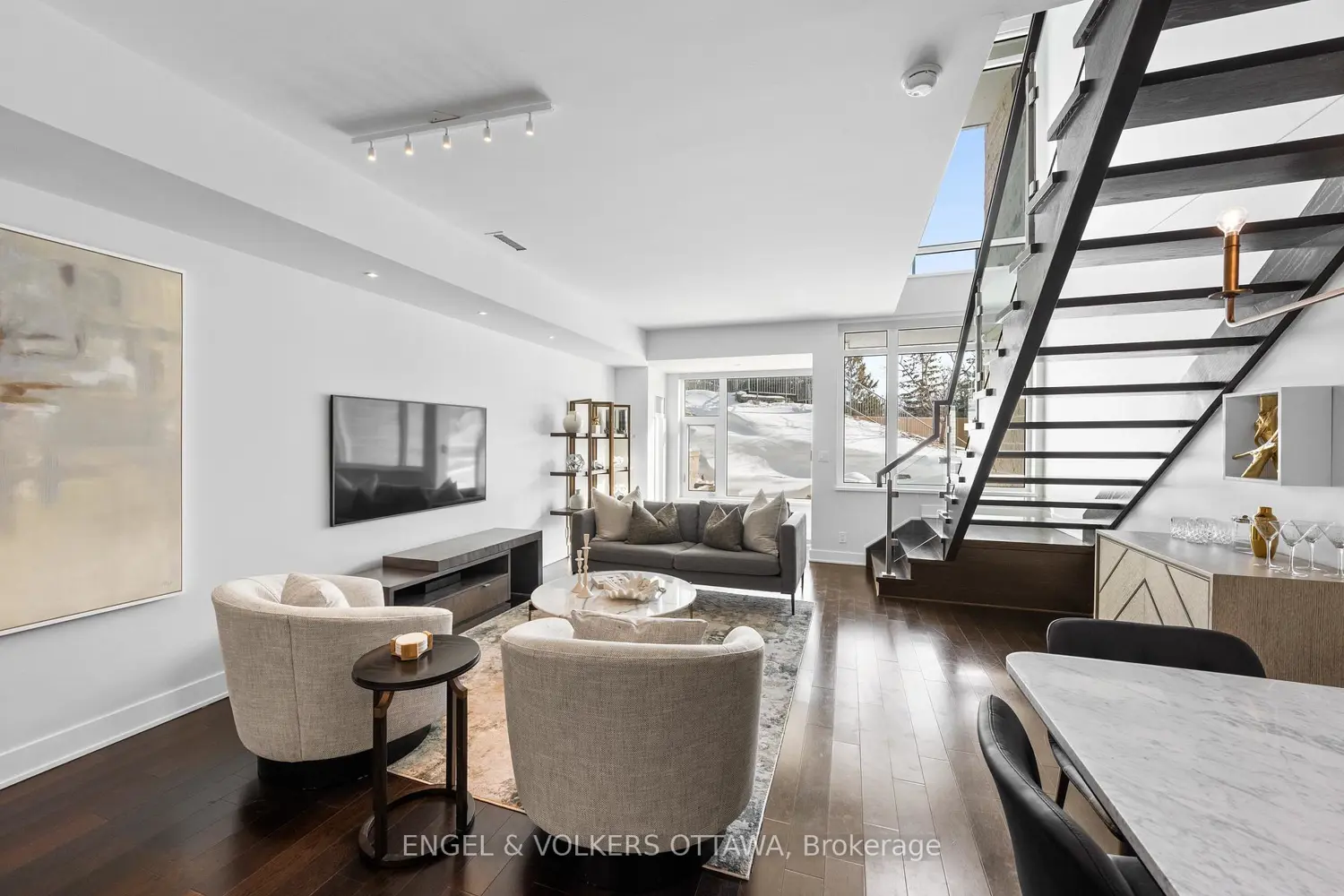 Additional image 5 of 1035 Bank Street 110