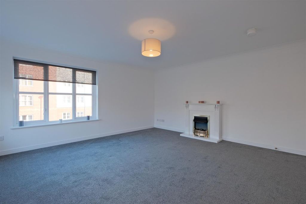 3 bed flat for saleSkye Wynd, Hamilton ML3 photo 3