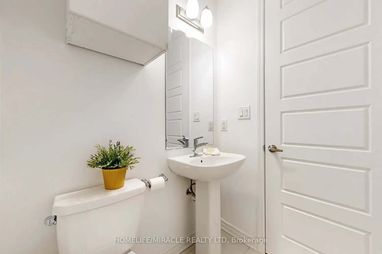 Additional image 10 of 1587 Moira Crescent