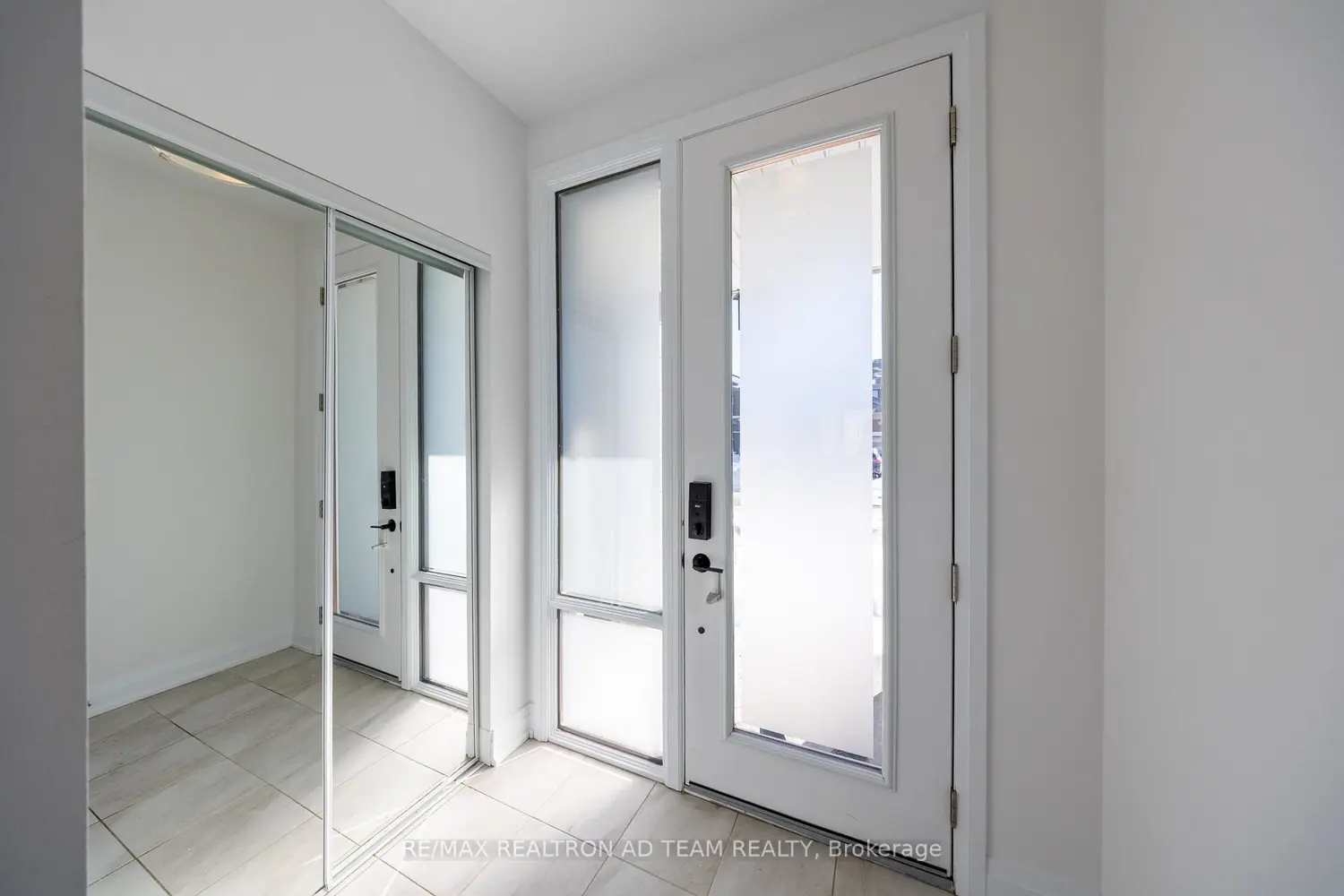 Additional image 3 of 972 Crowsnest Hollow Avenue