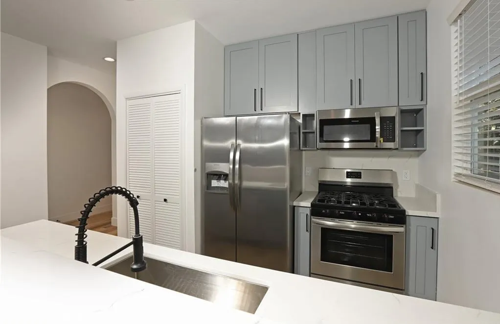 Additional image 33 of 4539 St Elmo Drive, Los Angeles, CA 90019