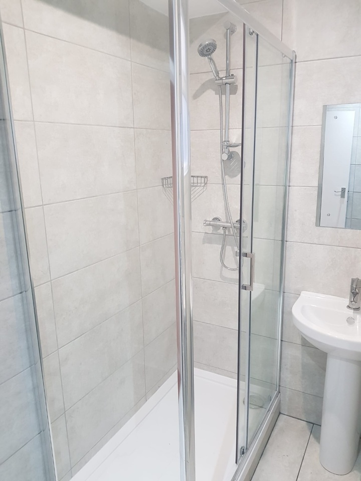 2 Bed Flat, Clapham Manor Street, SW4, N1 7GU