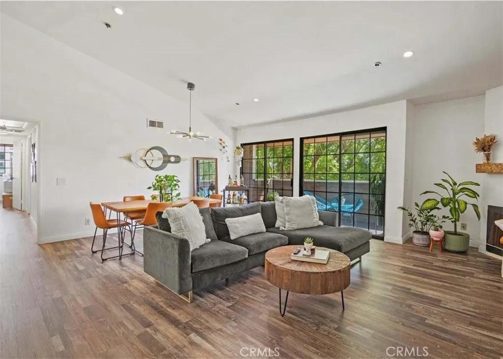 Additional image 2 of 6545 Reseda Boulevard Unit 17, Reseda, CA 91335