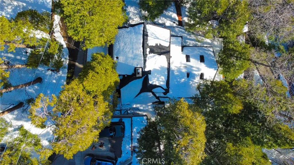 Additional image 2 of 233 Corona Ln, Lake Arrowhead, CA 92352