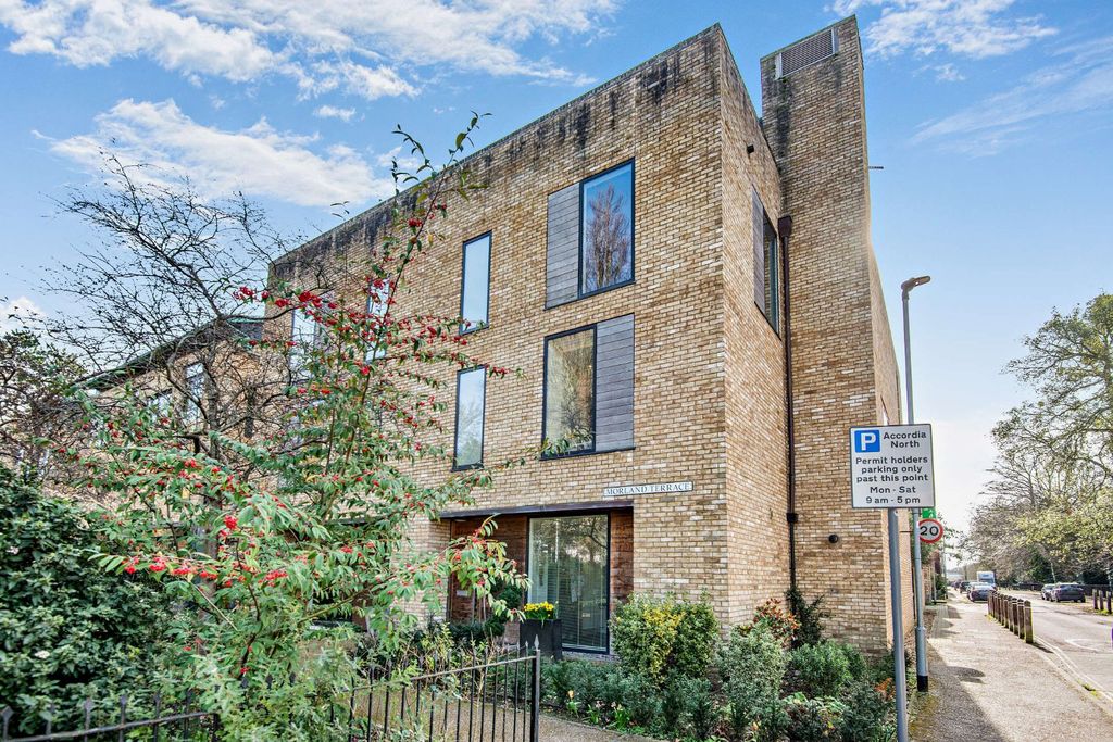 5 bed end terrace house for saleMorland Terrace, Brooklands Avenue, Cambridge CB2