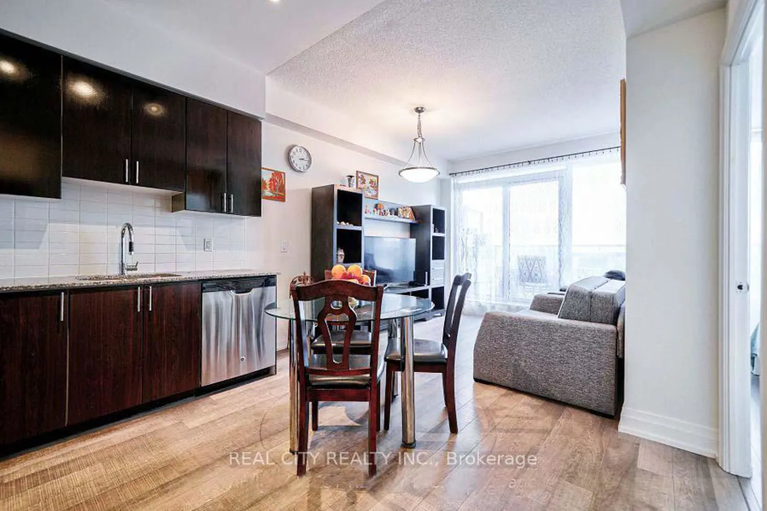 Additional image 8 of 7167 Yonge Street 407