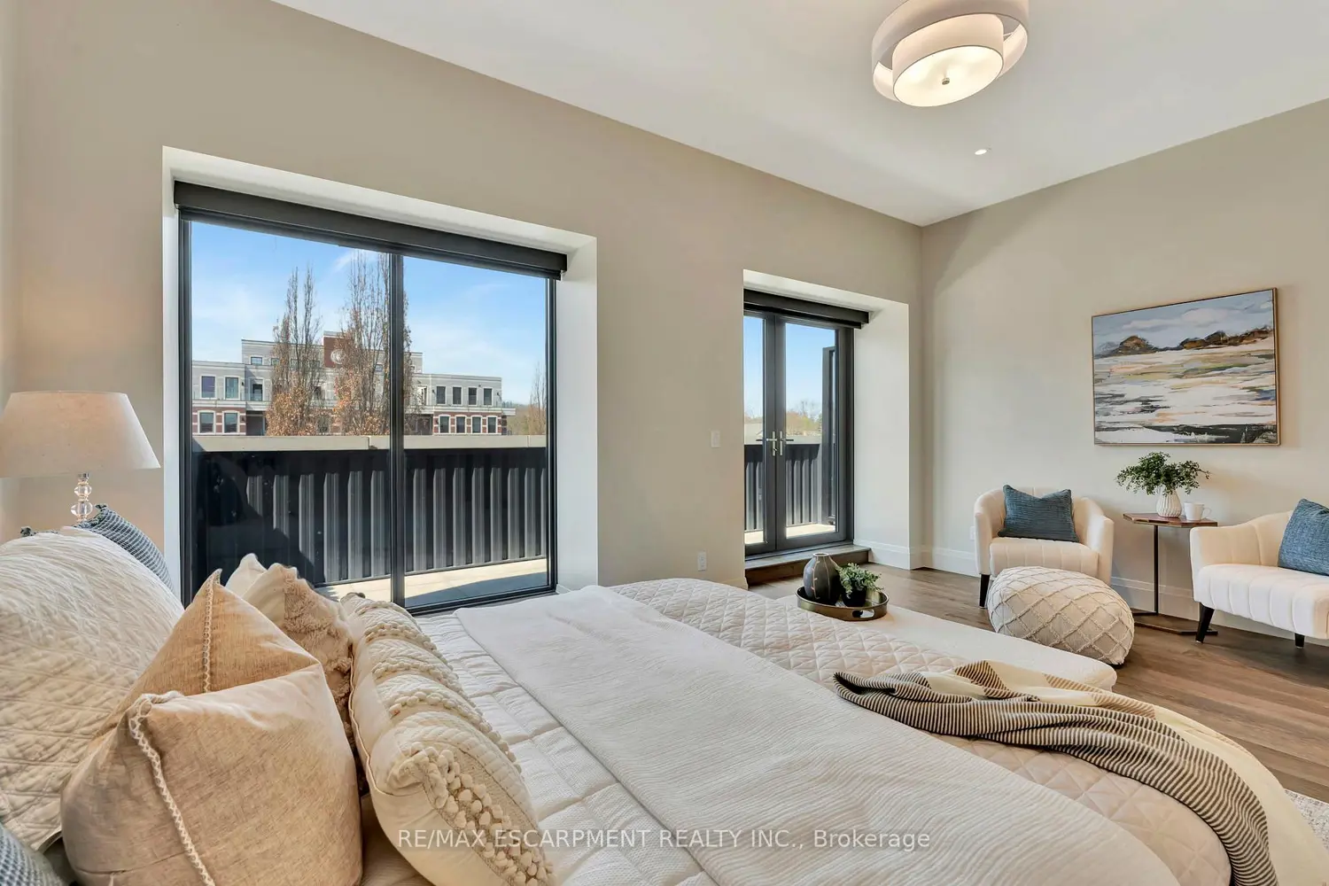 Additional image 10 of 7 Grand River Street 302