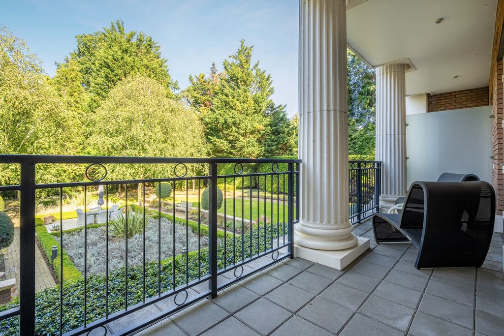Additional image 10 of 3 bed flat for saleEsher Park Avenue, Esher KT10