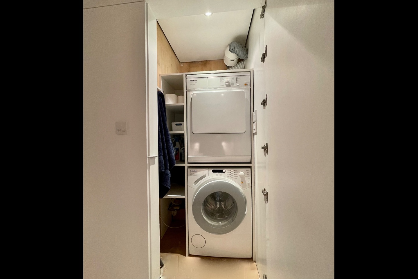 Additional image 11 of 2 Bed Flat, Casterbridge, W11, N1 7GU