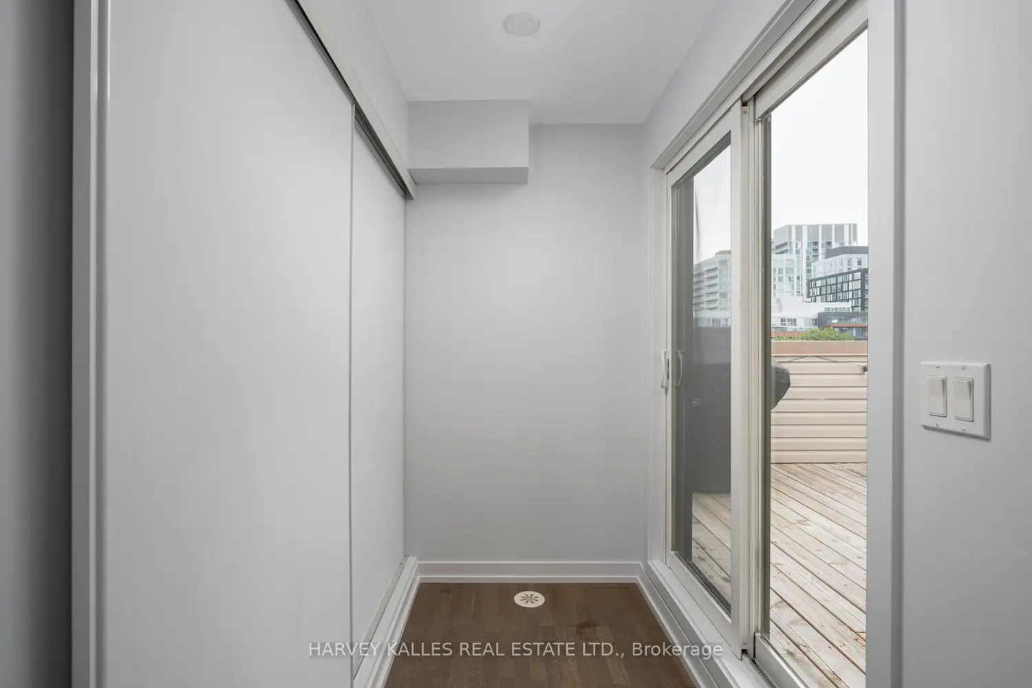 Additional image 8 of 140 Broadview Avenue 45
