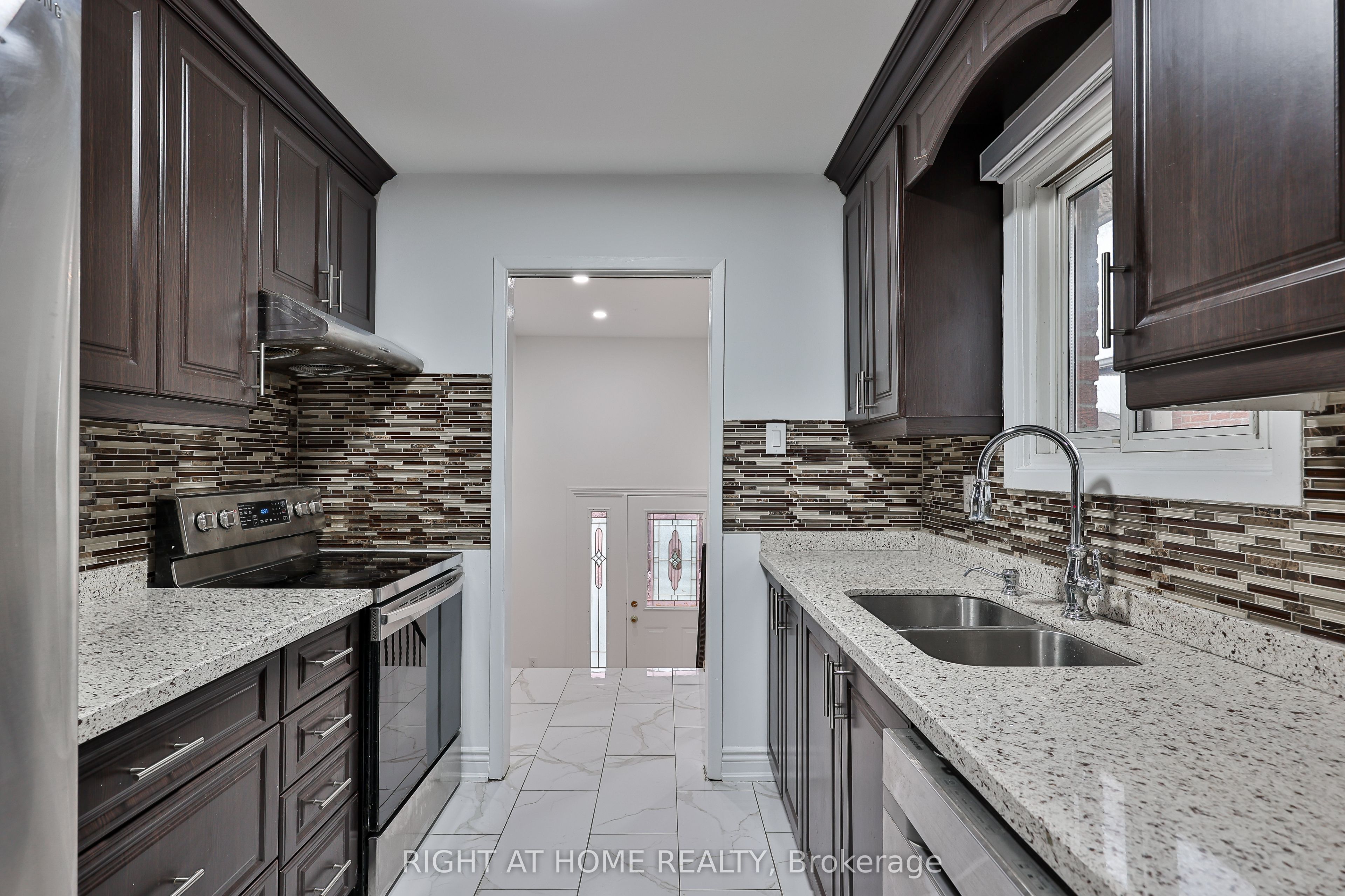 Additional image 6 of Upper-3783 Keenan Crescent, Mississauga, ON, L4T 3M1